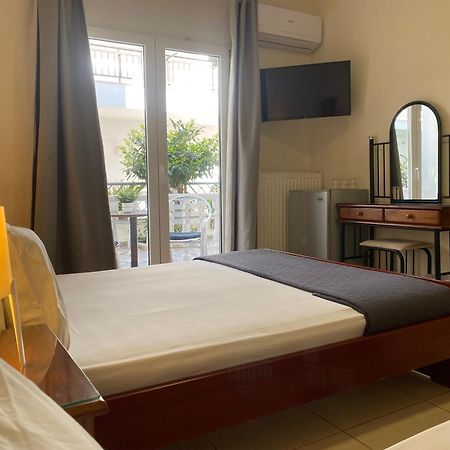 Korali Hotel Paralía Екстериор снимка