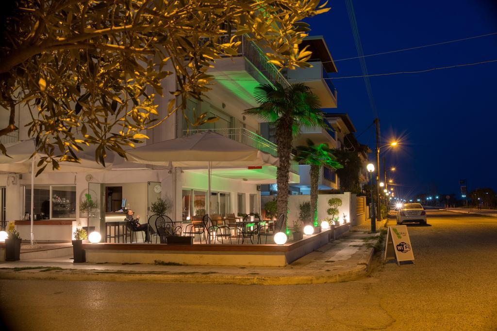 Korali Hotel Paralía Екстериор снимка