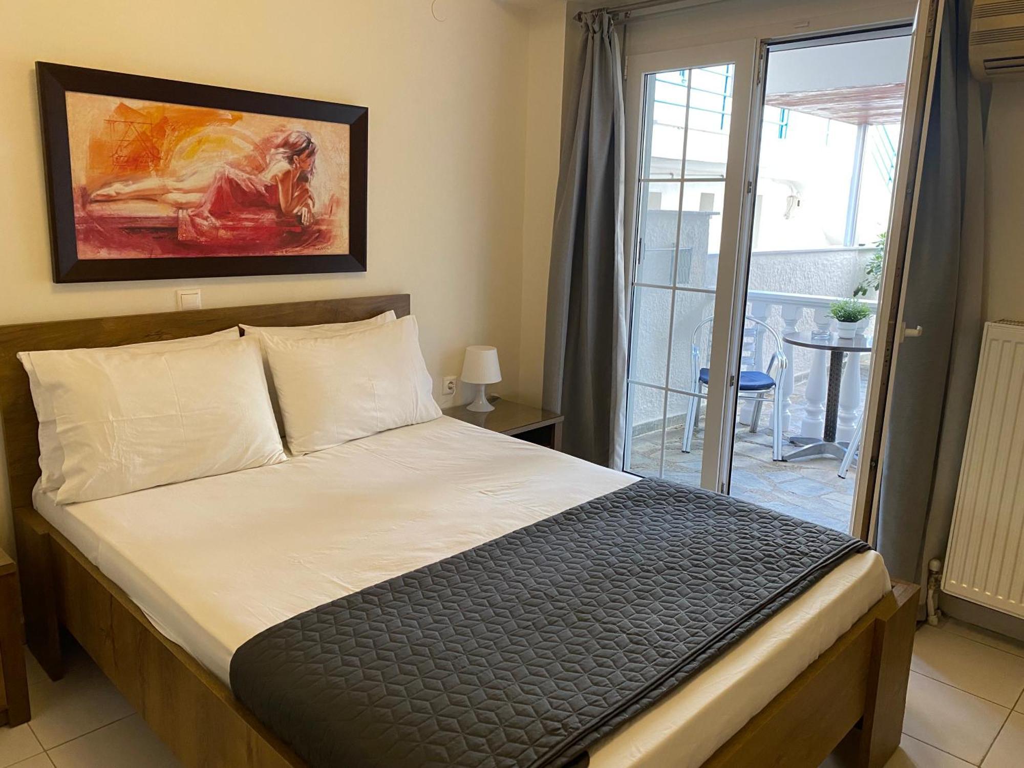 Korali Hotel Paralía Екстериор снимка