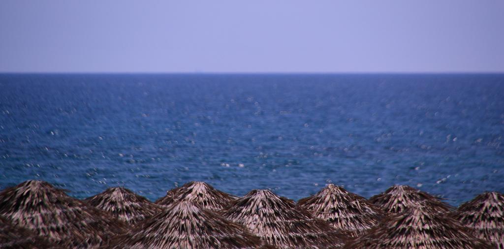 Korali Hotel Paralía Екстериор снимка
