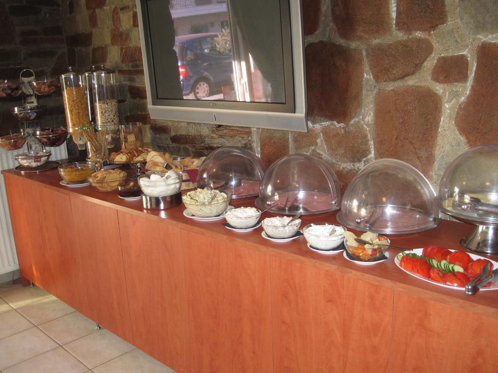 Korali Hotel Paralía Екстериор снимка